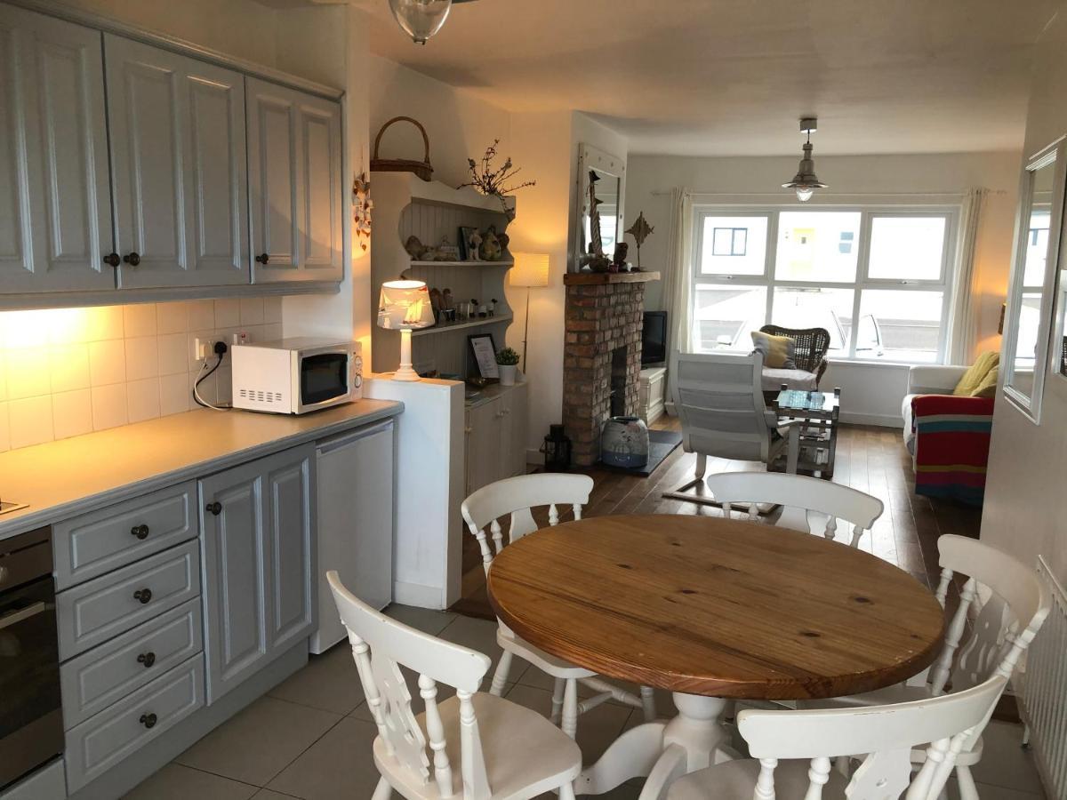 Nanny Willow'S Cottage Portballintrae Exterior foto
